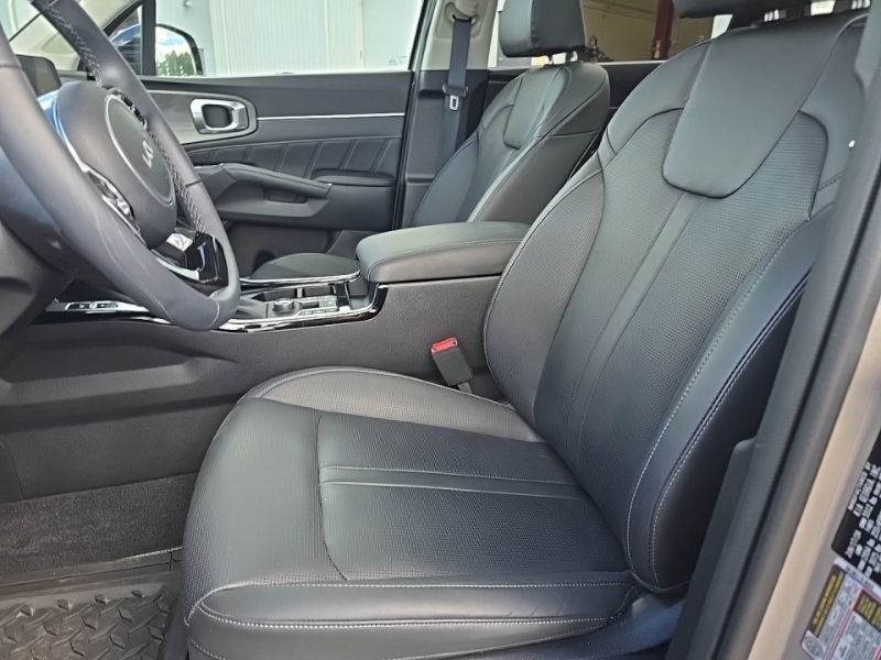 Used 2024 Kia Sorento SUV