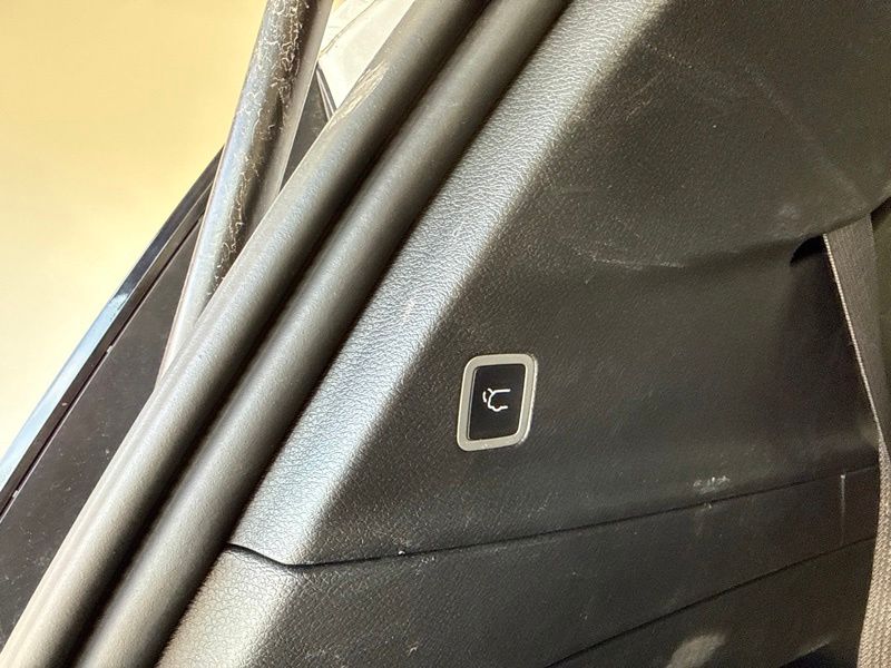 Used 2025 Chrysler Pacifica Van