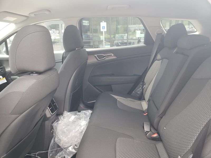 New 2027 Kia Sportage Hybrid SUV