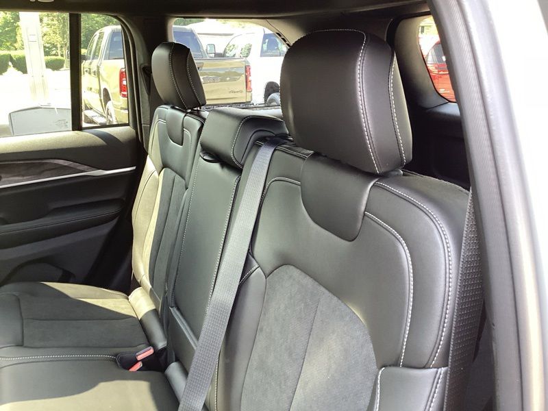 New 2027 Jeep Grand Cherokee SUV