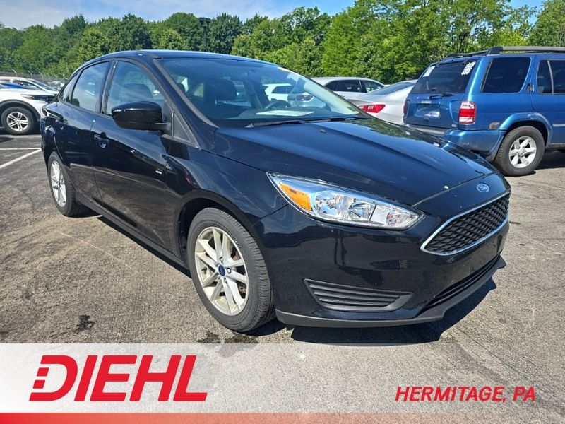 2018 Ford Focus Sedan SE's photo