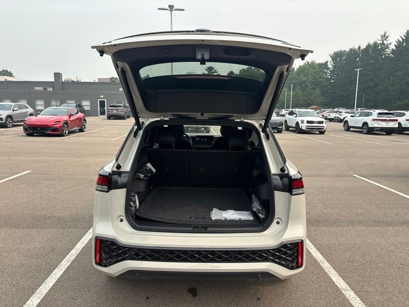 New 2026 Volkswagen Tiguan SUV