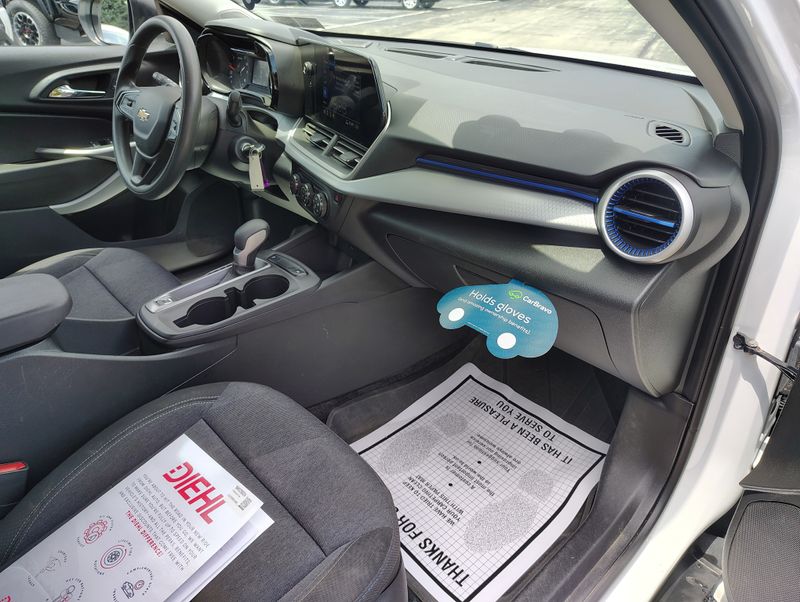 Used 2024 Chevrolet Trax SUV