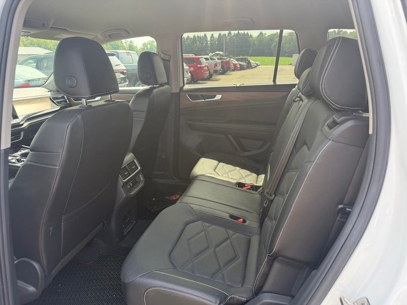 Used 2024 Volkswagen Atlas SUV