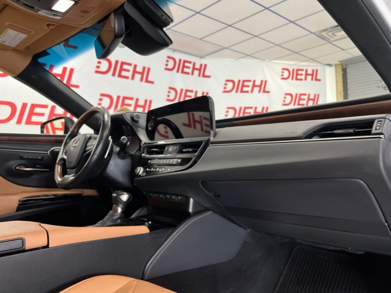 Used 2024 Lexus ES Sedan