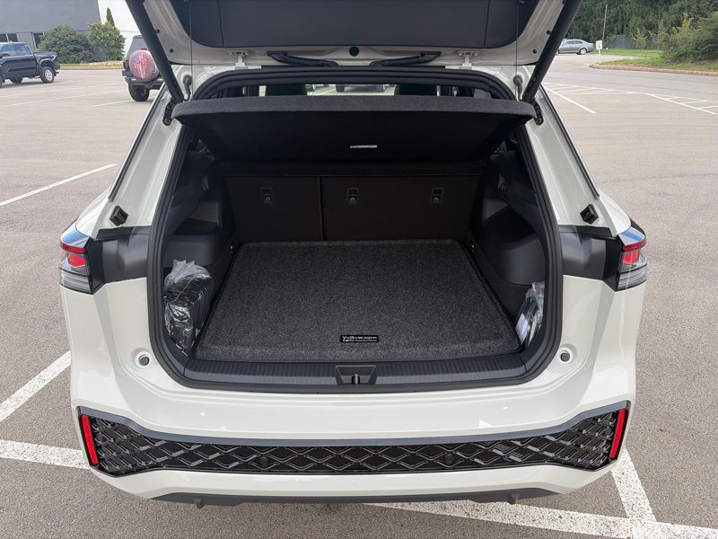 New 2026 Volkswagen Tiguan SUV