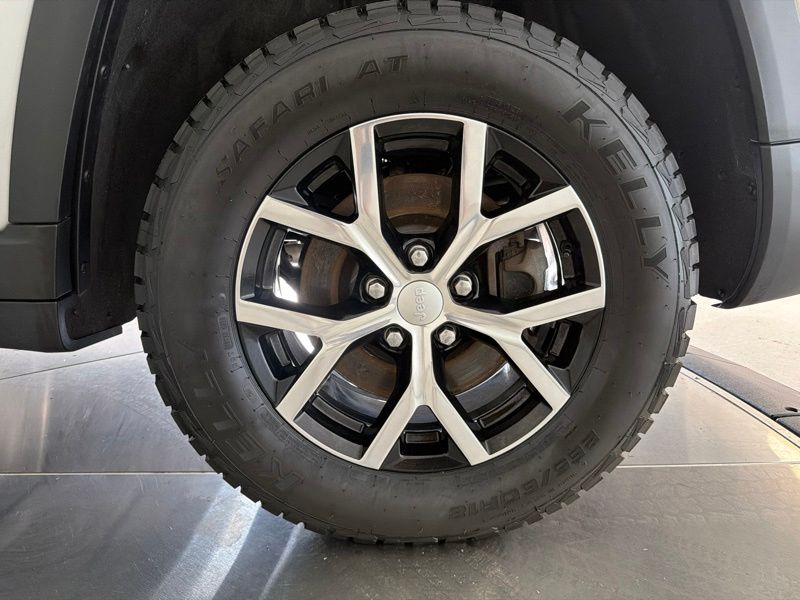 Used 2024 Jeep Grand Cherokee L SUV