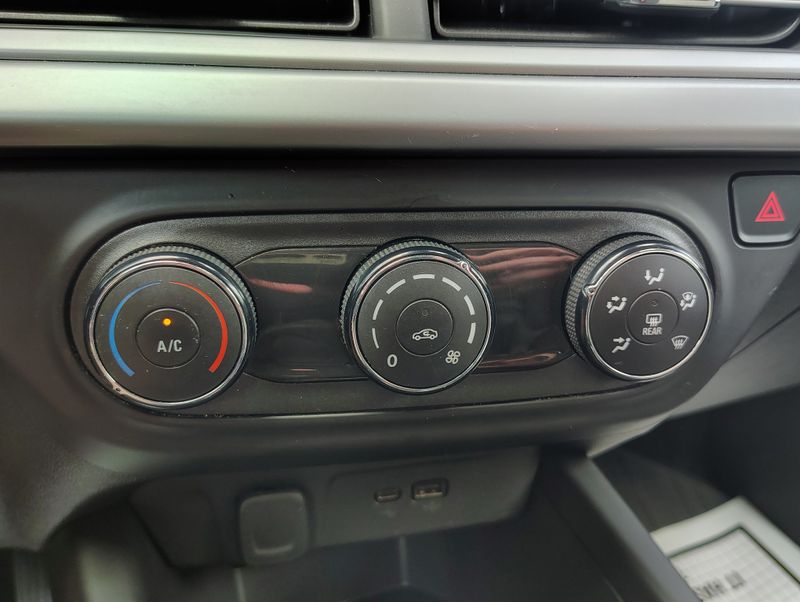 Used 2024 Chevrolet Trax SUV