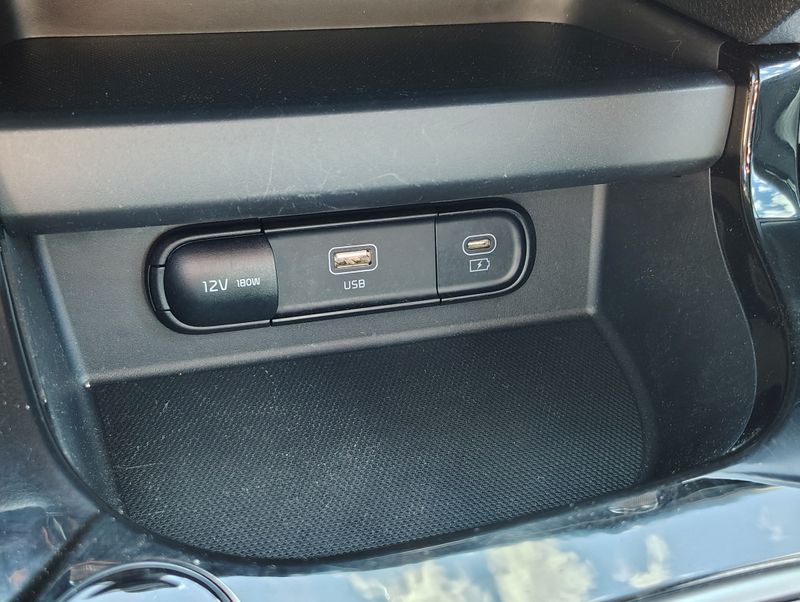 Used 2024 Kia Seltos SUV