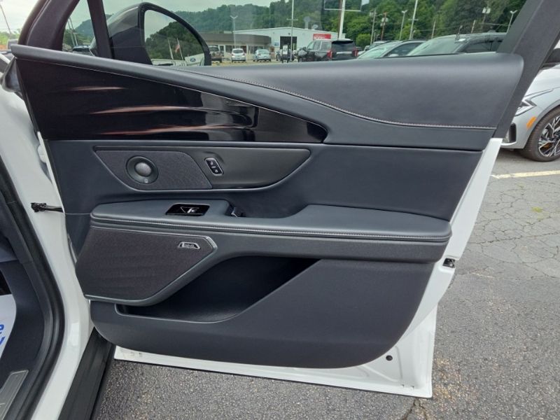 Used 2025 Lincoln Nautilus SUV