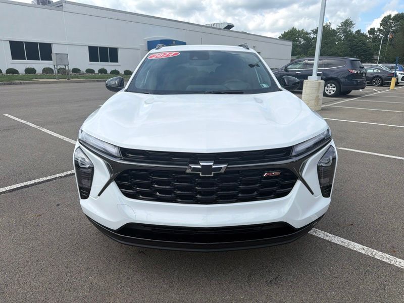 Used 2024 Chevrolet Trax SUV