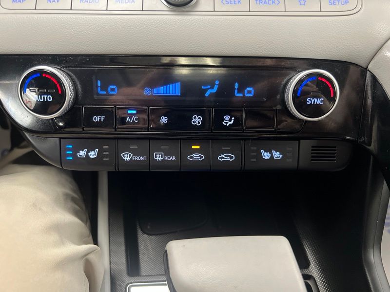 Used 2025 Hyundai Elantra Hybrid Sedan