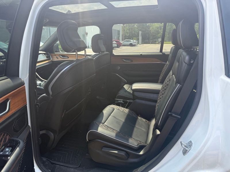 Used 2025 Jeep Grand Cherokee L SUV
