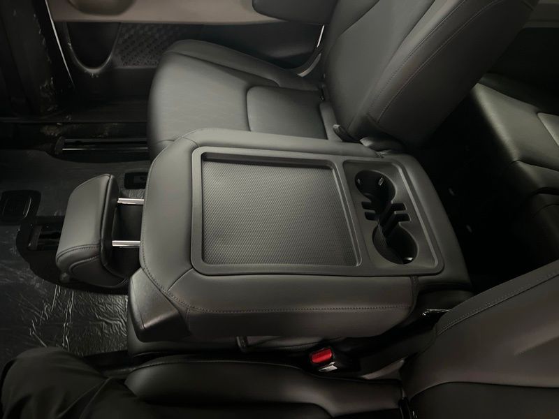 New 2026 Kia Carnival MPV Van