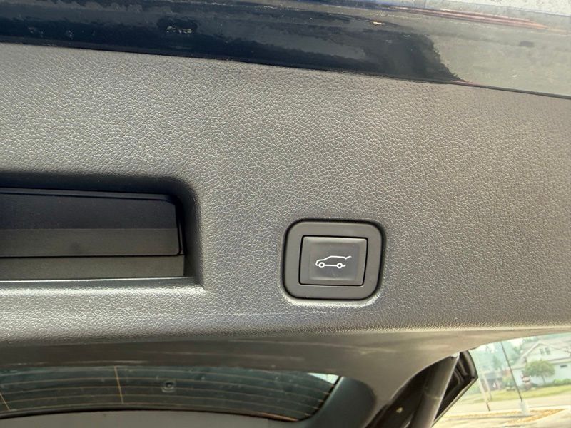 Used 2025 Buick Enclave SUV