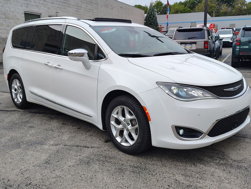 Used 2020 Chrysler Pacifica Van