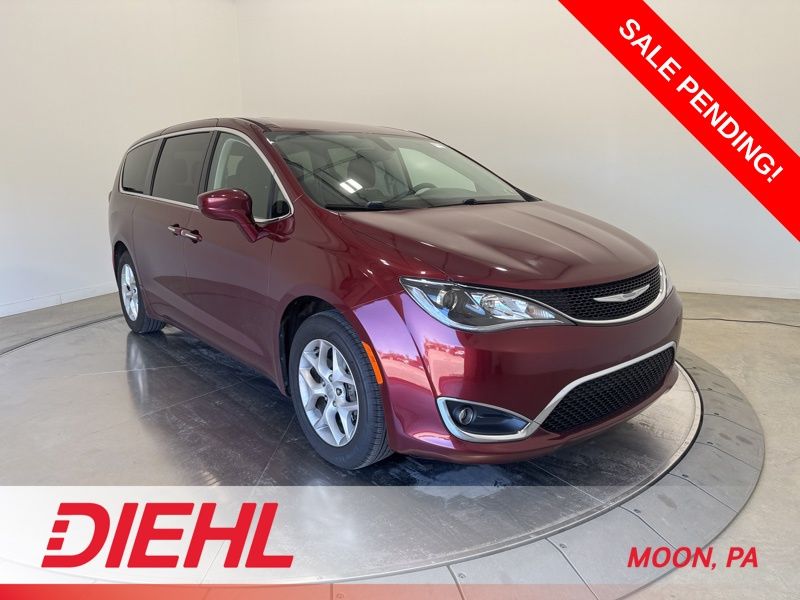 Velvet Red Pearlcoat 2018 Chrysler Pacifica Touring Plus FWD Minivan Front-Wheel Drive 9-Speed Automatic