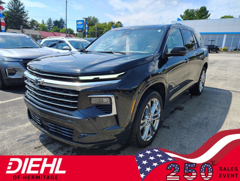 Mosaic Black Metallic 2025 Chevrolet Traverse SUV / Crossover Four-Wheel Drive 8-Speed Automatic
