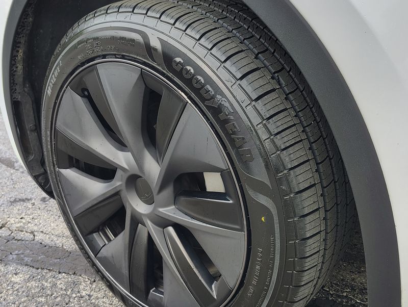 Used 2025 Tesla Model Y SUV
