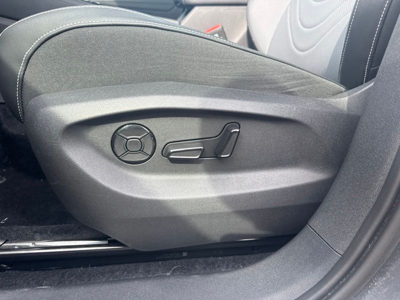 Used 2025 Volkswagen Tiguan SUV