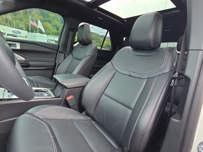 Used 2024 Ford Explorer SUV