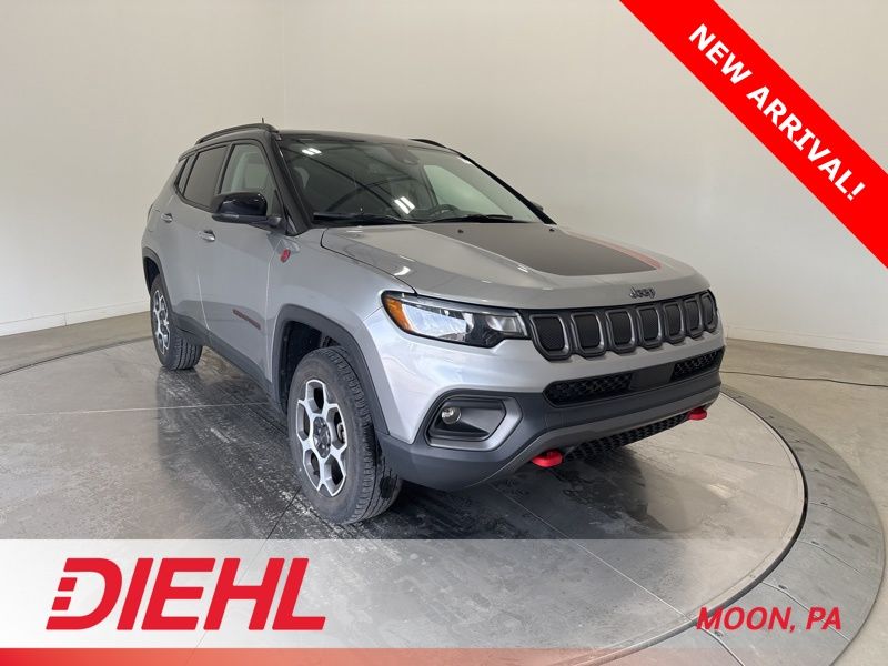 Billet Silver Metallic Clearcoat 2022 Jeep Compass Trailhawk 4WD SUV / Crossover Four-Wheel Drive 9-Speed Automatic