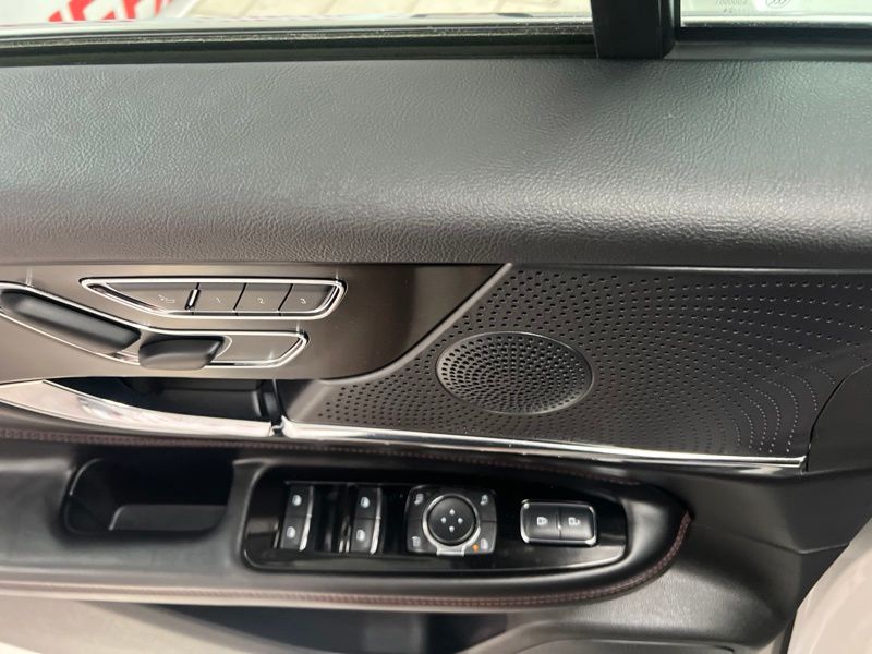 Used 2024 Lincoln Corsair Plug-In Hybrid SUV