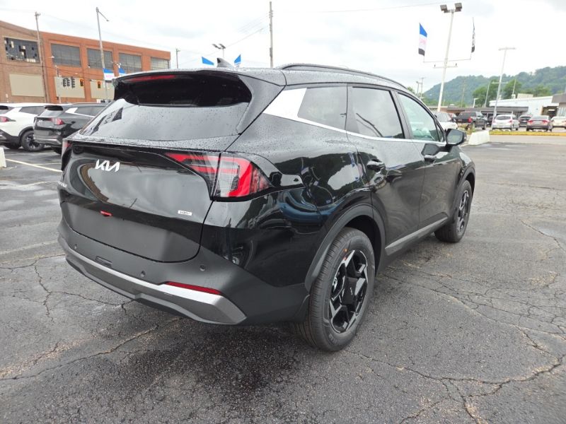New 2027 Kia Sportage Hybrid SUV