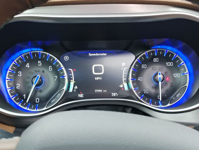 Used 2020 Chrysler Pacifica Van