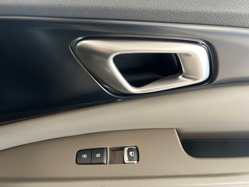 New 2027 Kia Carnival MPV Van
