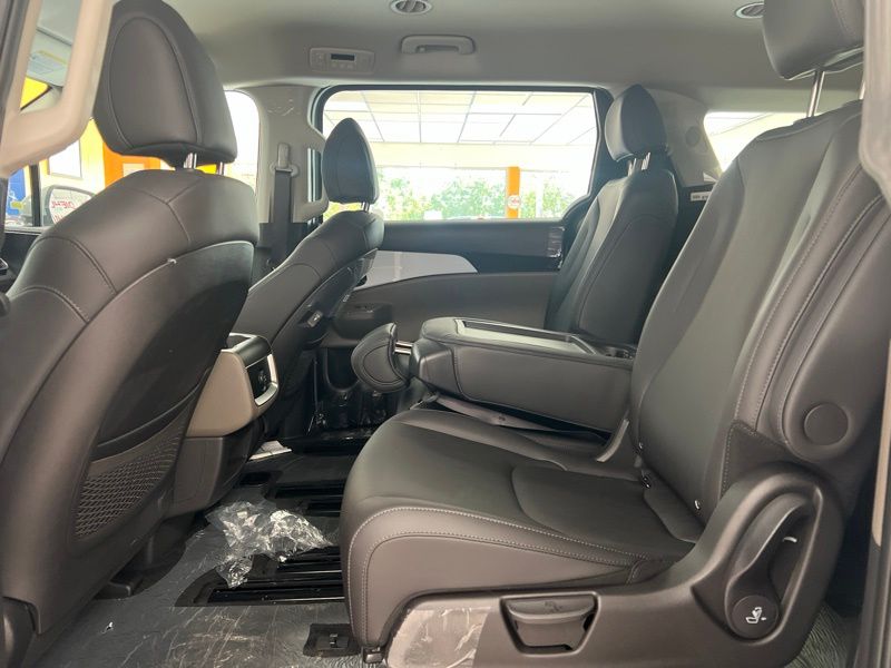 New 2027 Kia Carnival MPV Van
