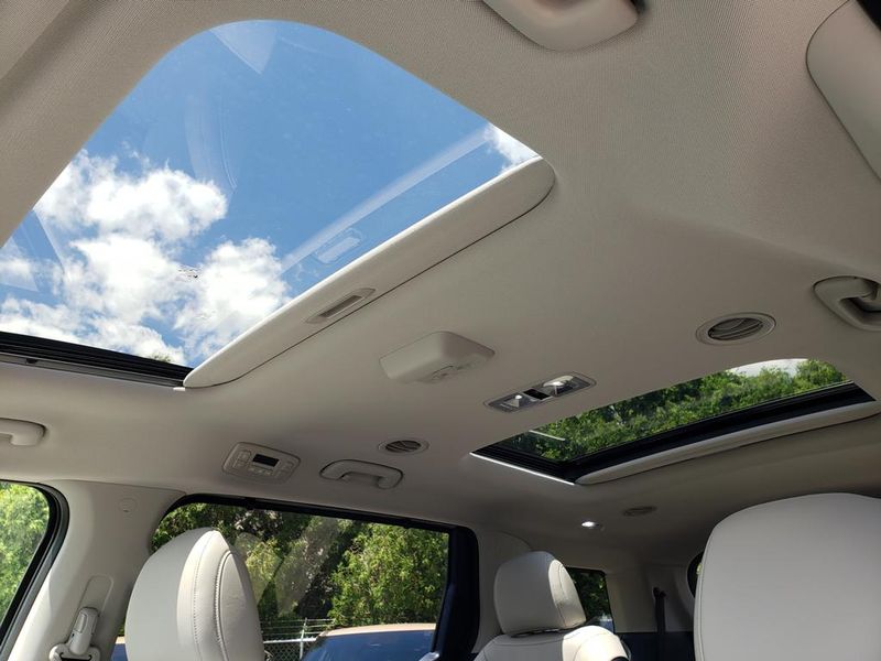 New 2026 Kia Carnival MPV Van