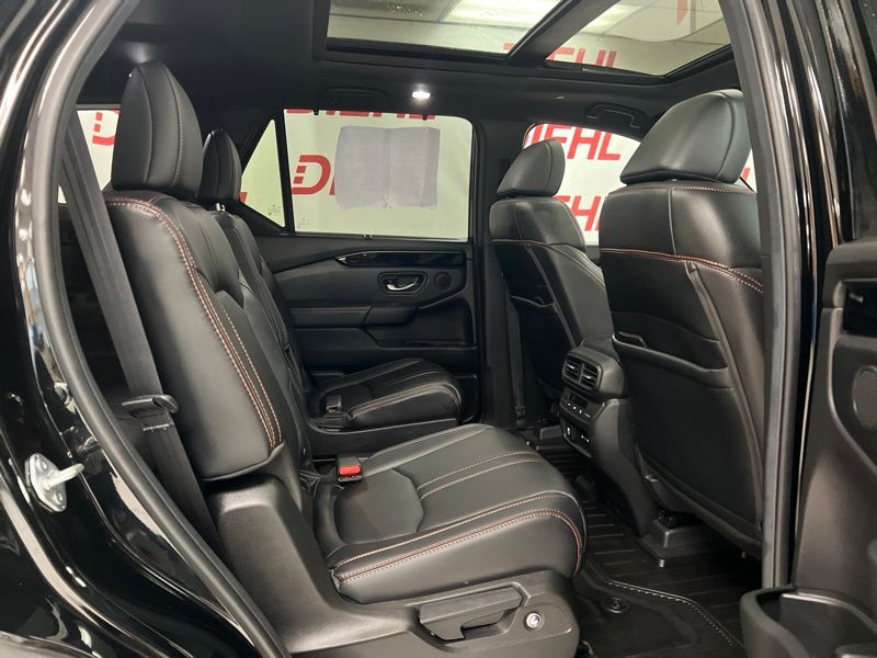 Used 2025 Honda Pilot SUV