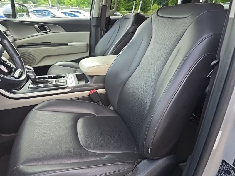 Used 2022 Kia Carnival Van