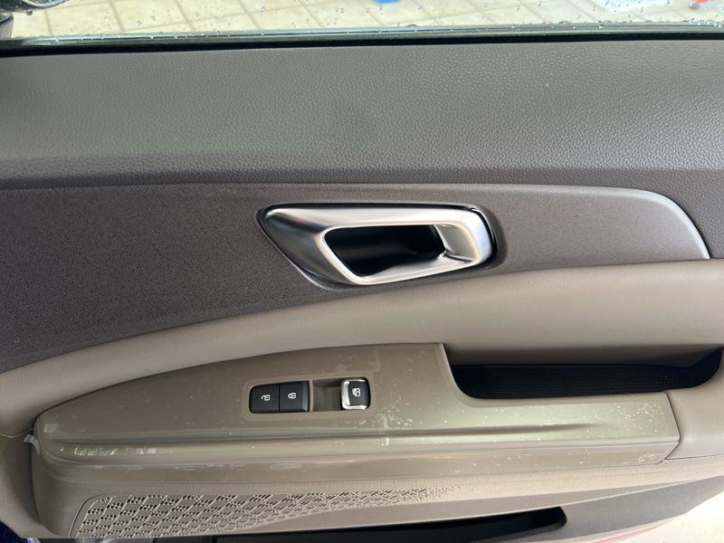 New 2026 Kia Carnival MPV Van