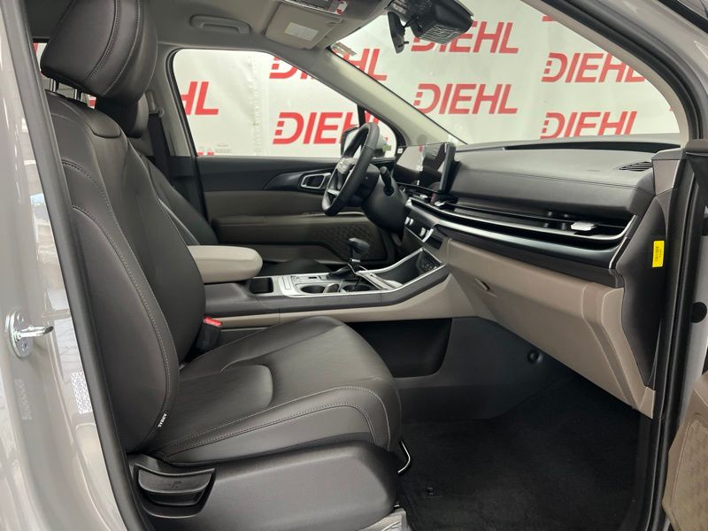 New 2027 Kia Carnival MPV Van