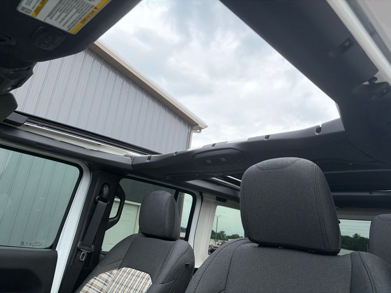 New 2026 Jeep Wrangler SUV