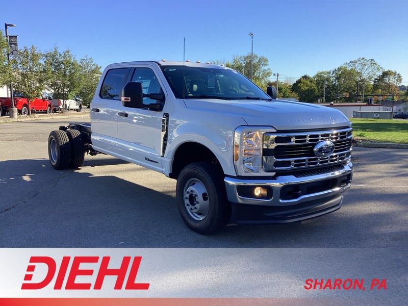 2026 Ford F-350 Super Duty Chassis Cab XL