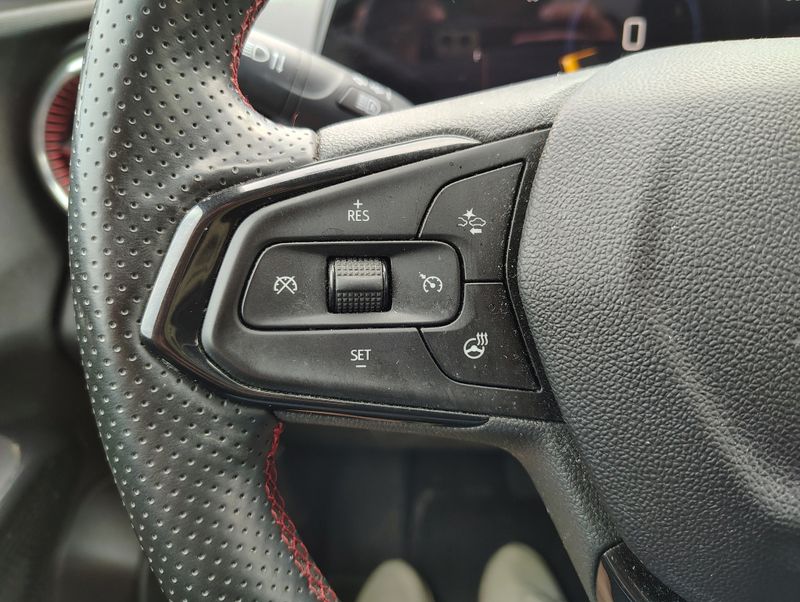 Used 2024 Chevrolet Trax SUV