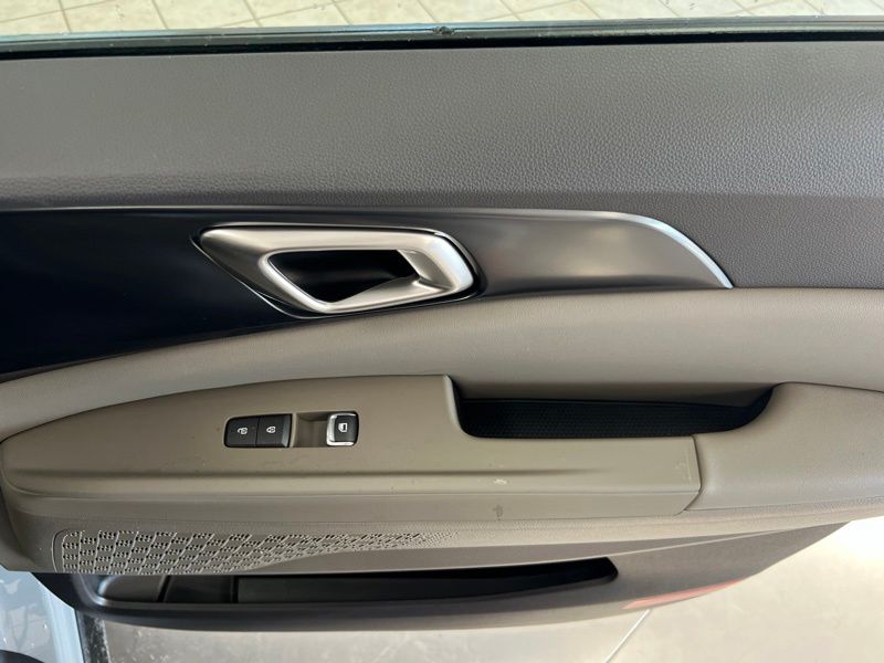 New 2027 Kia Carnival MPV Van