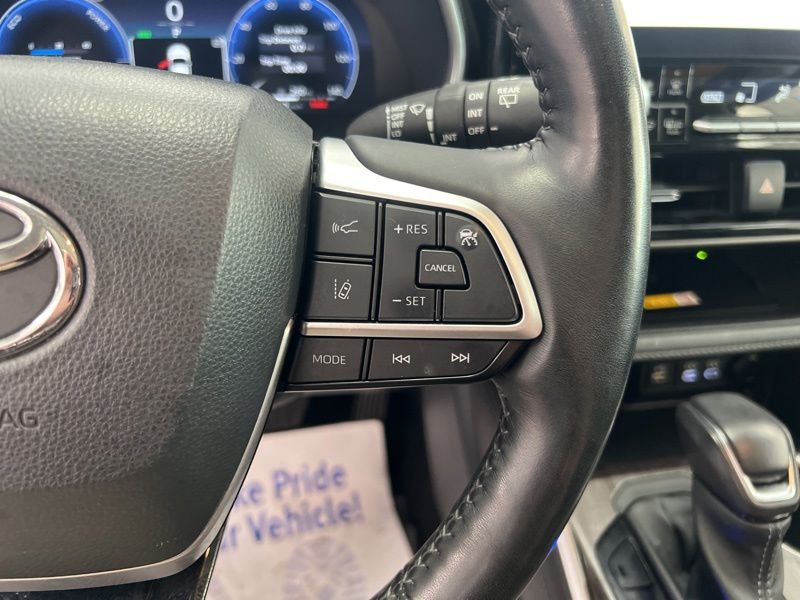 Used 2023 Toyota Highlander Hybrid SUV