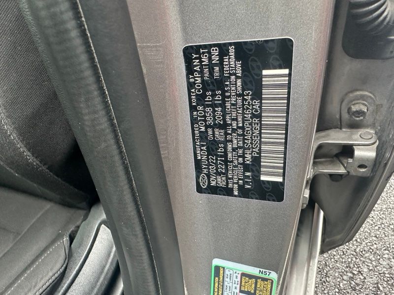 Used 2023 Hyundai Elantra Sedan