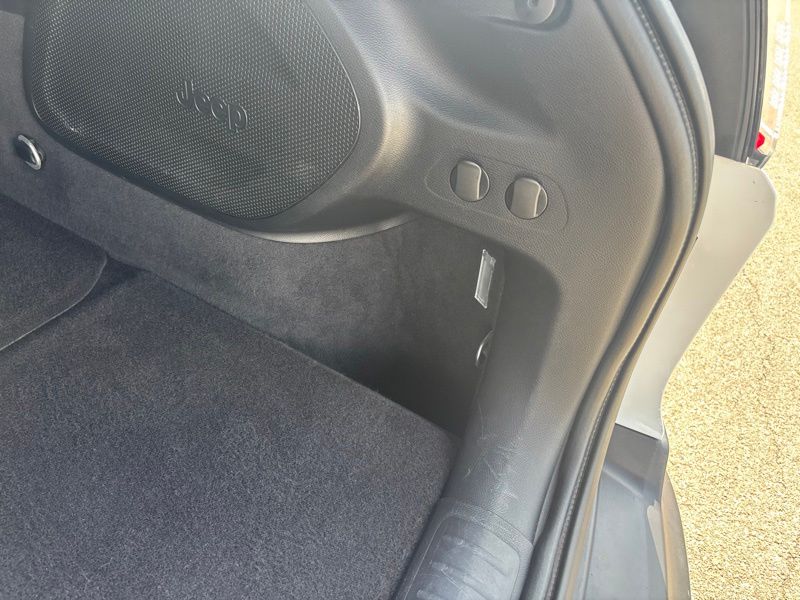 Used 2021 Jeep Cherokee SUV