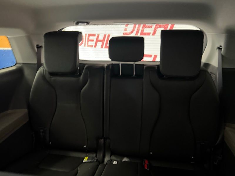 New 2027 Kia Carnival MPV Van