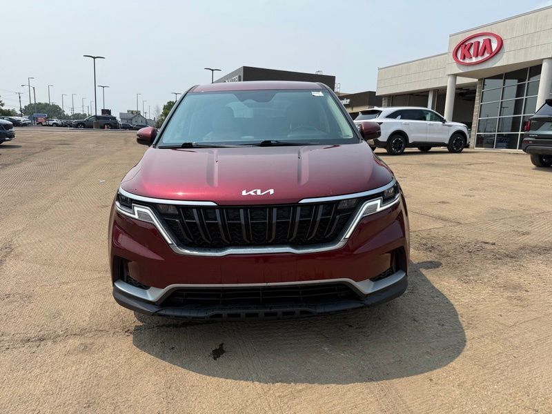 Used 2023 Kia Carnival Van
