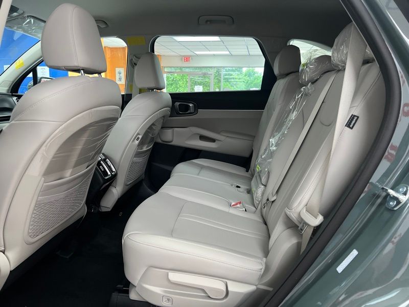 New 2026 Kia Sorento Hybrid SUV