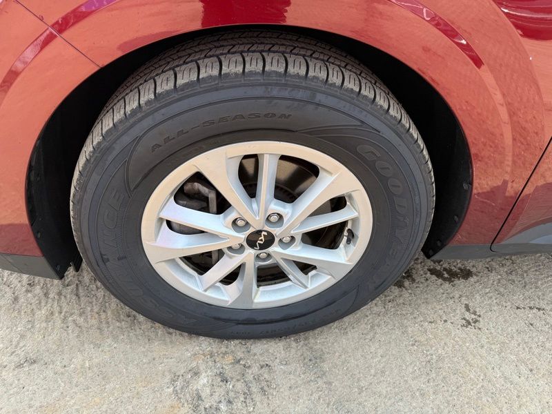 Used 2023 Kia Carnival Van