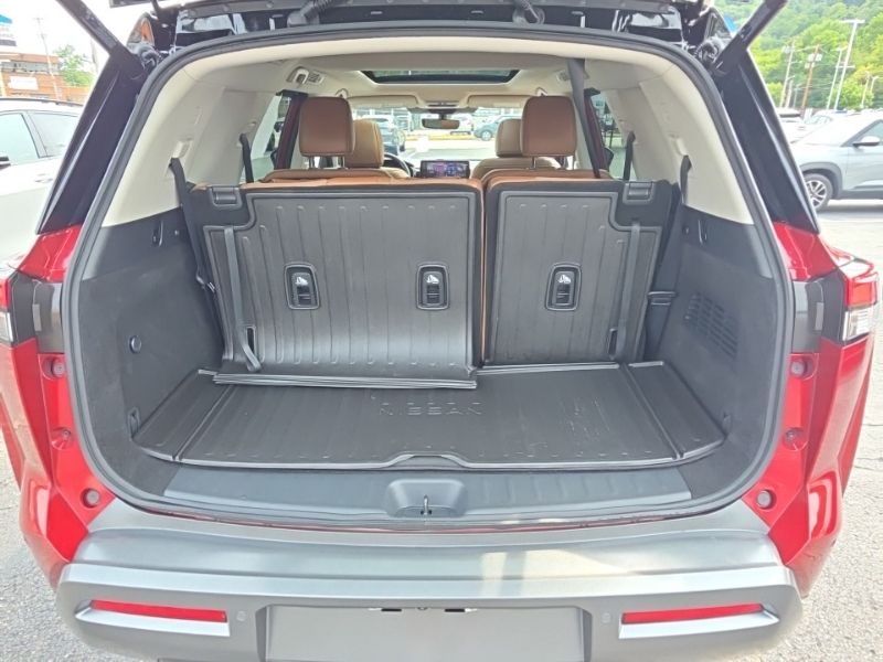 Used 2026 Nissan Pathfinder SUV