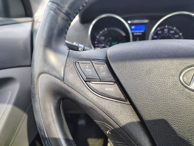 Used 2014 Hyundai Sonata Hybrid Sedan