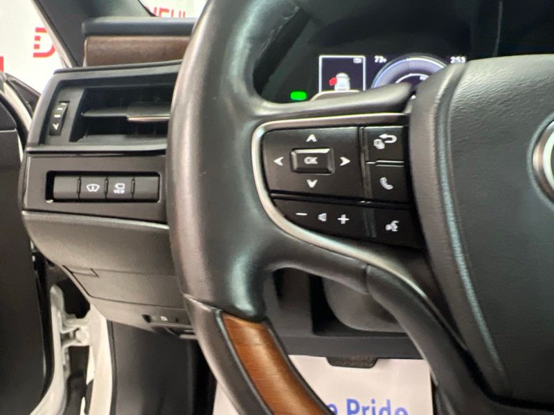 Used 2024 Lexus ES Sedan
